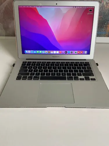 MacBook MacOS Monterey