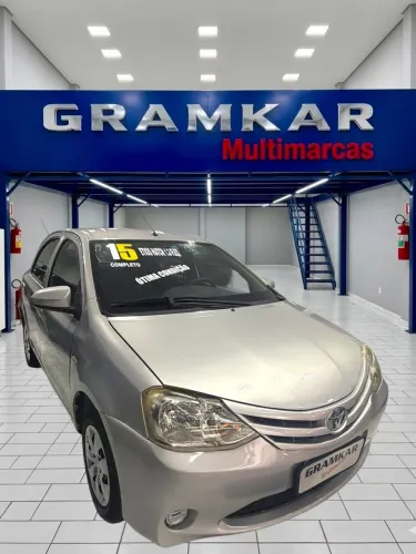 Toyota Etios X 1.3 Flex 16V 5P Mec. 2015