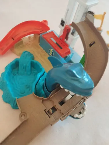 Posta Hotwheels com carrinho torque Twister color shifters 