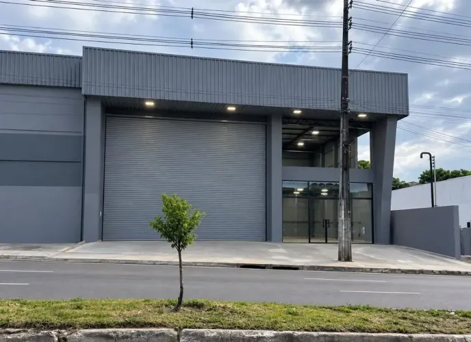Alugo Galpão na Principal da Natan Xavier (Novo Aleixo).