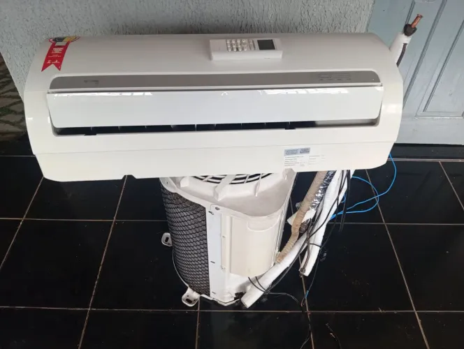 Vendo ar condicionado instalado