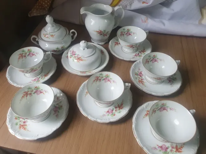 Jogo de Chá de Porcelana Floral com 6 Xícaras