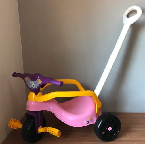Triciclo infantil
