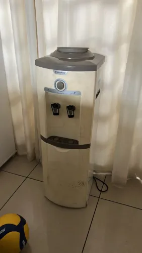 Bebedouro semi novo
