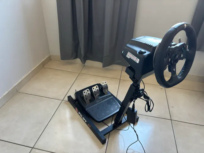 Volante Logitech G920 Xbox + Suporte Pilot J1