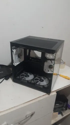 Gabinete Aquário Aigo Luna A275 +7 Fans ARGB