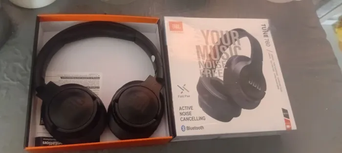 Headphone jbl 760