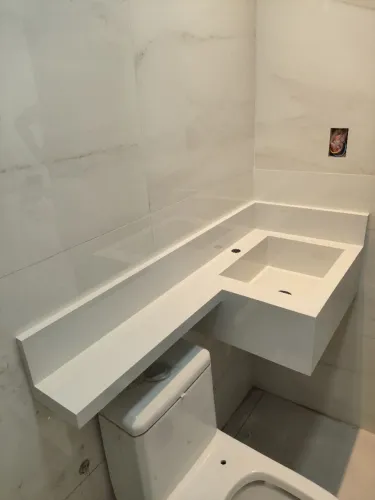 Pia esculpida em porcelanato 