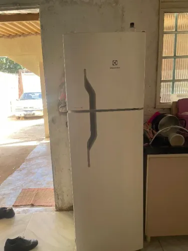Geladeira frost free Electrolux 260 litros