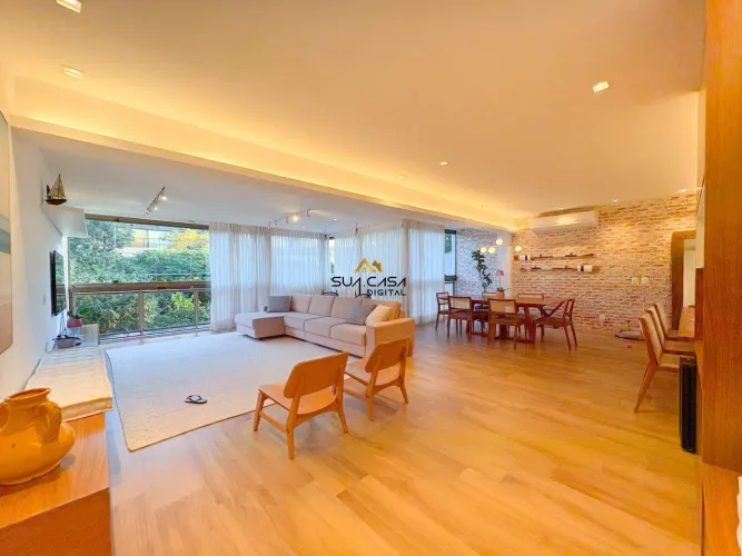 Excelente apartamento reformado, porteira fechada, à venda na melhor rua do Jardim Oceânic