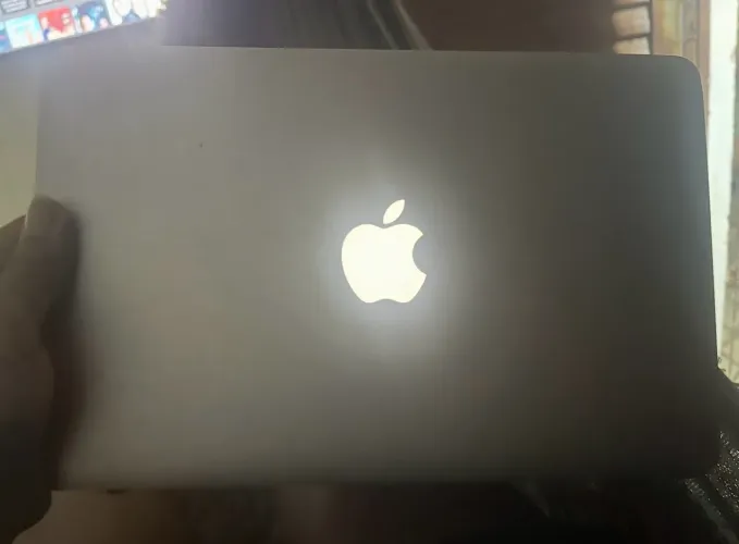 MacBook Air ano 2011 por 1.300