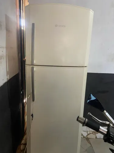 Vendo Geladeira BOSCH 