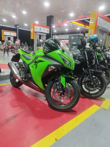 Ninja 300