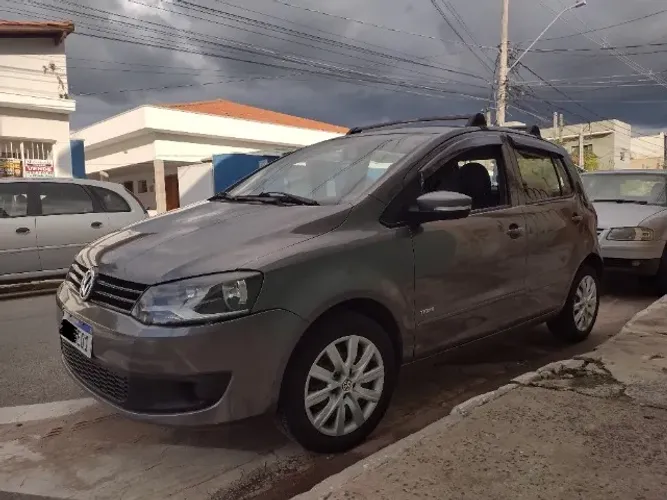 Volkswagen Fox 1.0 MI Total Flex 8V 5P 2011
