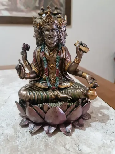 Estátua Hindu Brahma
