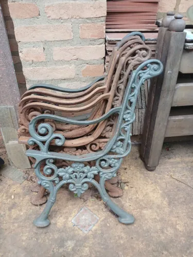 Antigo banco de jardim (leia o anúncio)