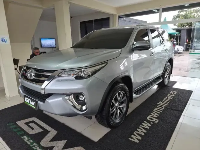 Toyota Hilux SW4 4X4 2.8 Diesel 2019