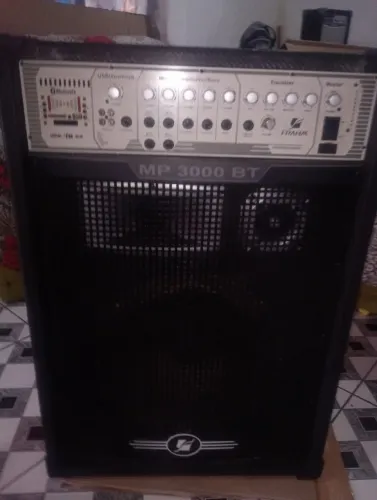 Caixa amplificada fhram MP 3000