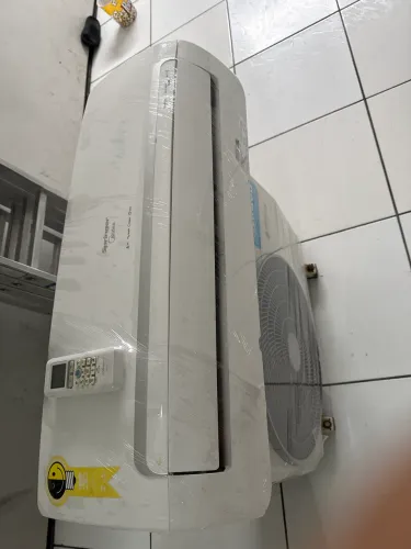 Ar condicionado Midea 12 mil btus 