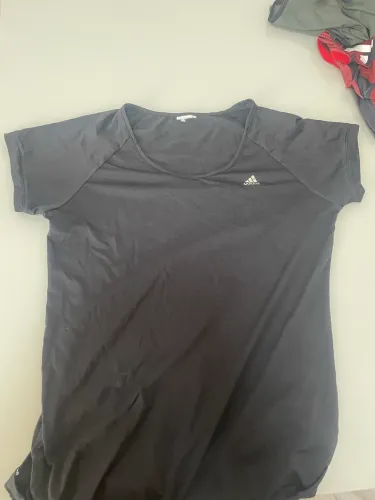 Camiseta Adidas Feminina Tamanho M