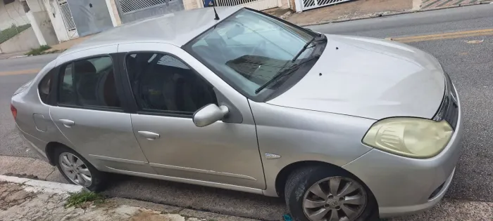 Renault Symbol Privilège Hi-flex 1.6 16V 4P 2011