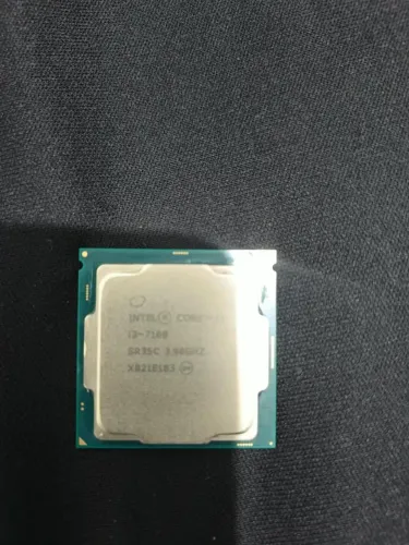 Intel i3 7100 3.90 GHz.