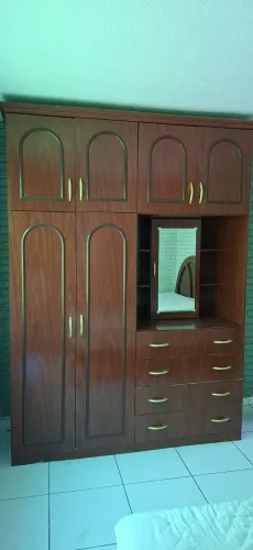 Cama e guarda roupa 