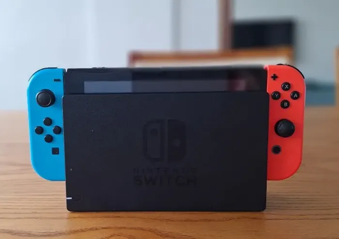 Nintendo Switch V1 Neon + 4 Jogos Originais + Case