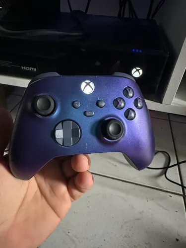 Controle Xbox one edição especial.
