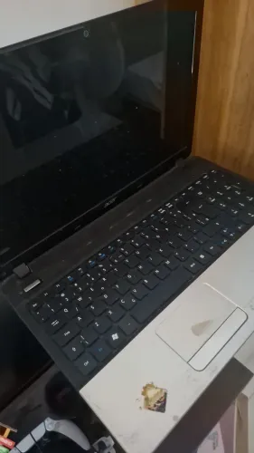 Notebook Acer Aspire E1-571 