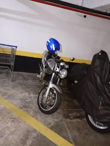 Vendo motivo pós vou viajar   aceito proposta não abusivo 