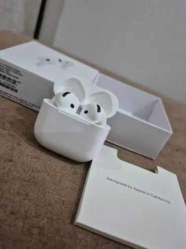 Airpods 4