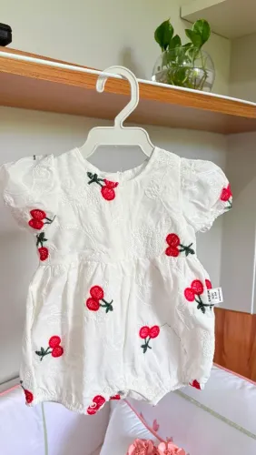 Vende-se roupinhas de bebê