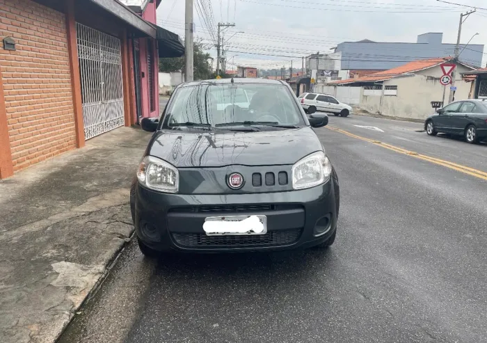 Fiat Uno Attractive 1.4 EVO Fire Flex 8V 4P 2011