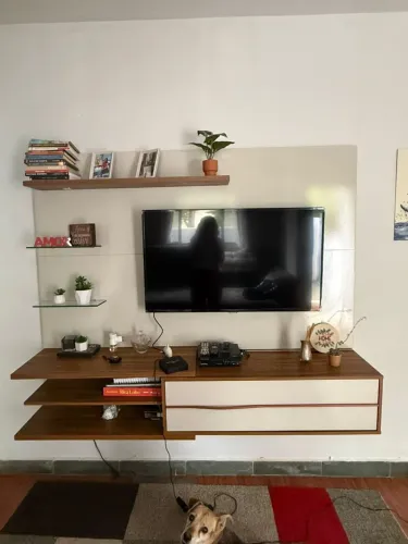 Painel para TV até 60 Polegadas 180cmx150,5cm 1 Porta 3 Prateleiras