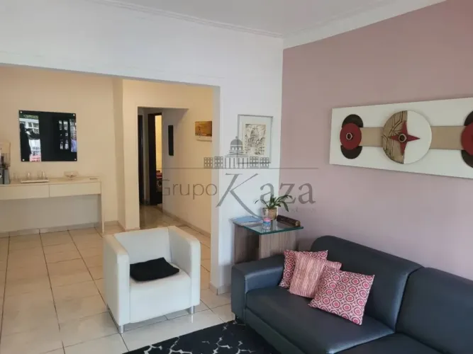 Casa - Jardim Maringá - 2 Dormitórios - 70m².