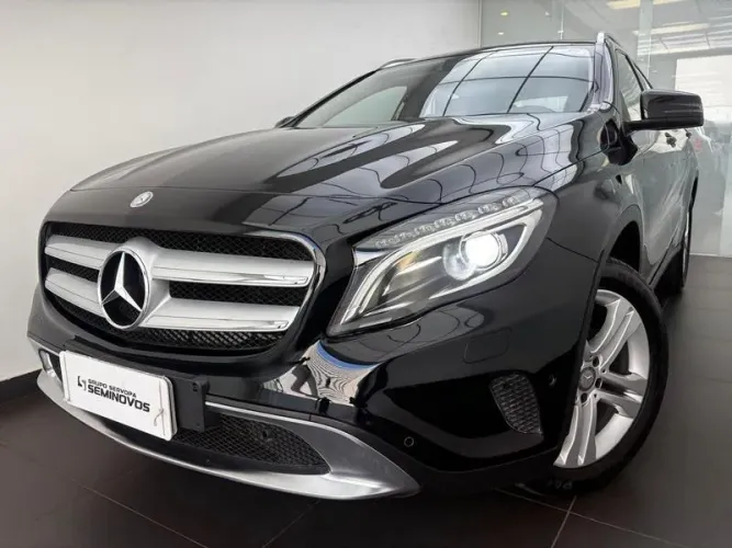 Mercedes-Benz GLA 200 Adv. 1.6/1.6 TB 16V Flex Aut. 2017