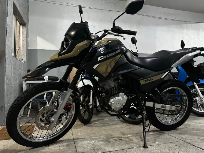 Crosser 150 2023 em bom estado 