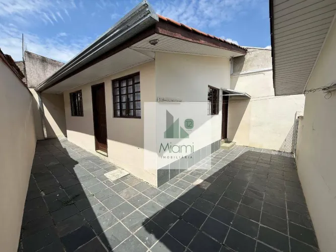 Casa com 1 dormitório para alugar, 40 m² por R$ 1.900,00/mês - Boqueirão - Curitiba/PR
