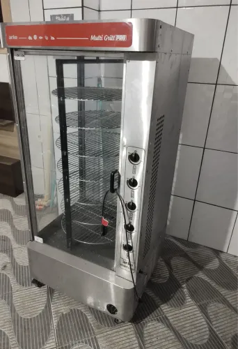 Vendo ou troco máquina de assar frango