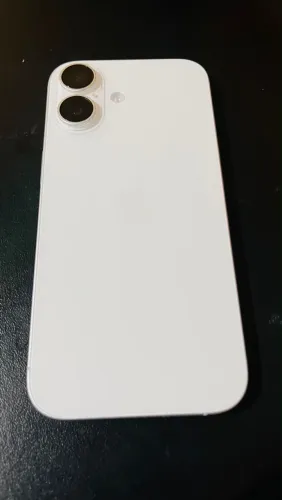 iPhone 17