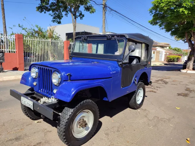 Willys Overland Jeep 2.6 12V Gasolina 2P 1976
