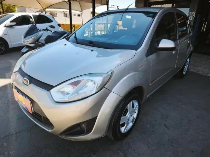 Ford Fiesta 1.6 16V Flex Aut. 5P 2011