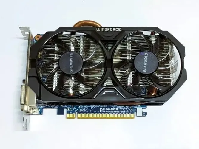 Placa de Vídeo GTX 750 Ti 2GB Dual Fan (6 Pinos) - Testada e Impecável