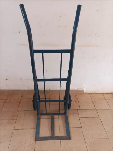 Carrinho de Mão de Carga.