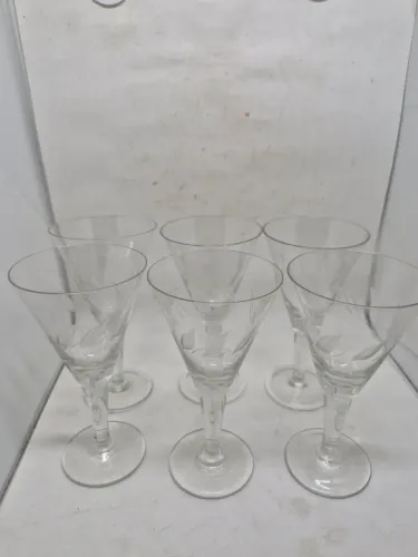 6 taças de Cristal Antigas.