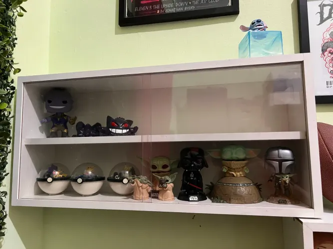 Vendo expositor com porta de correr em acrílico 