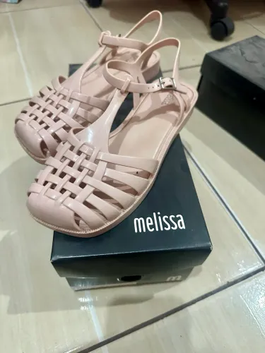 MELISSA ARANHA TAMANHO 36