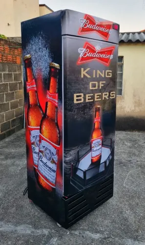 Cervejeira Budweiser grande