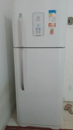 Refrigerador Eletrolux TF51 (NÃO GELA)